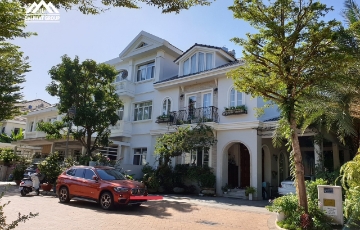 BÁN BIỆT THỰ ĐẸP, CĂN BÌA CHATEAU PHÚ MỸ HƯNG - MÔI TRƯỜNG SỒNG ĐẲNG CẤP, HIỆN ĐẠI 